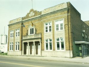 Dom Polski exterior (ca. 2003). Photo: Laurie A. Gomulka