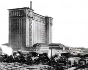 Michigan Central Station exterior with Canadian Pacific, 1927